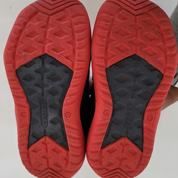 Crocs Iconic Comfort water shoes hook and loop Boys 10 - Picture 6 of 9